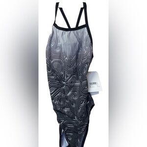 NWT Dolfin Graphlite Women's Circuit V-Back One Piece SZ 28